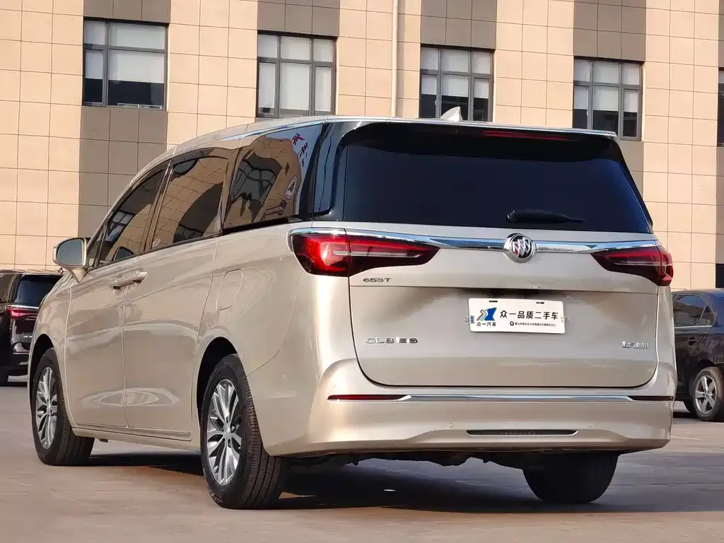 Buick GL8 2023 из CN, фото 5