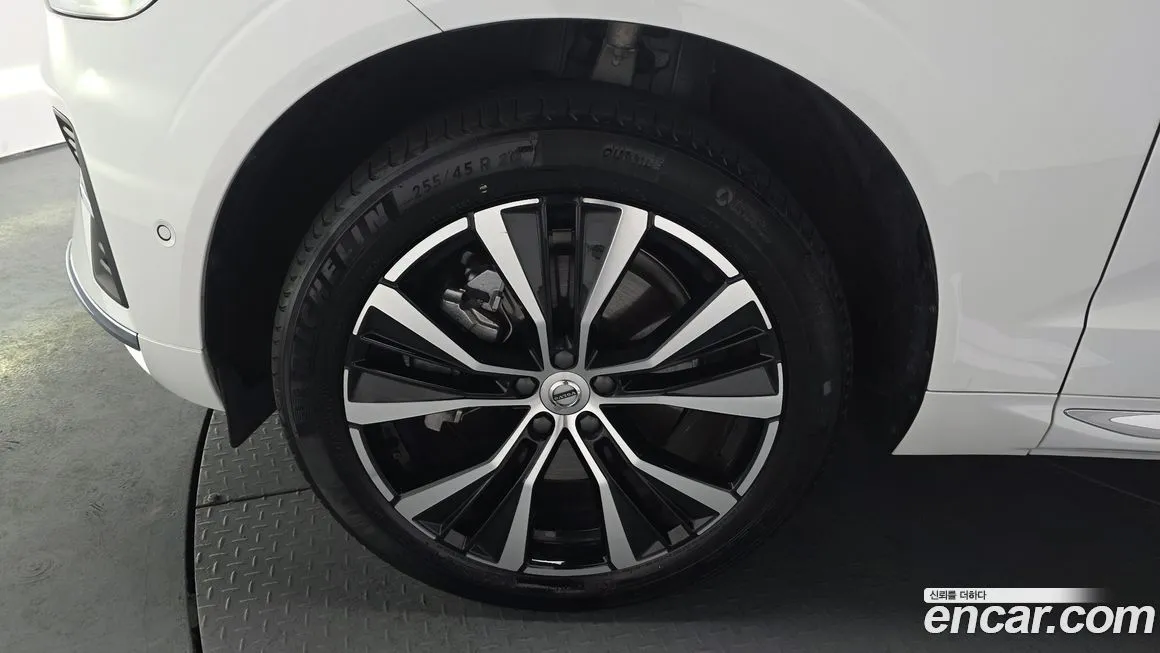 Volvo XC60 2024 из KR, фото 7