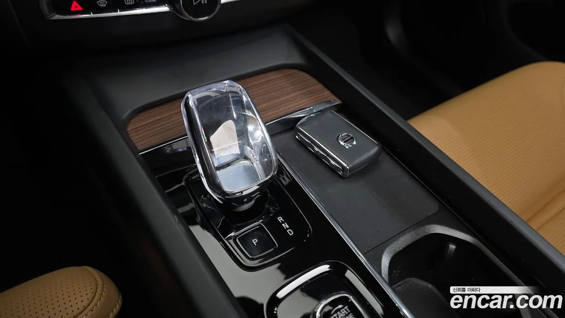 Volvo XC60 2024 из KR, фото 6