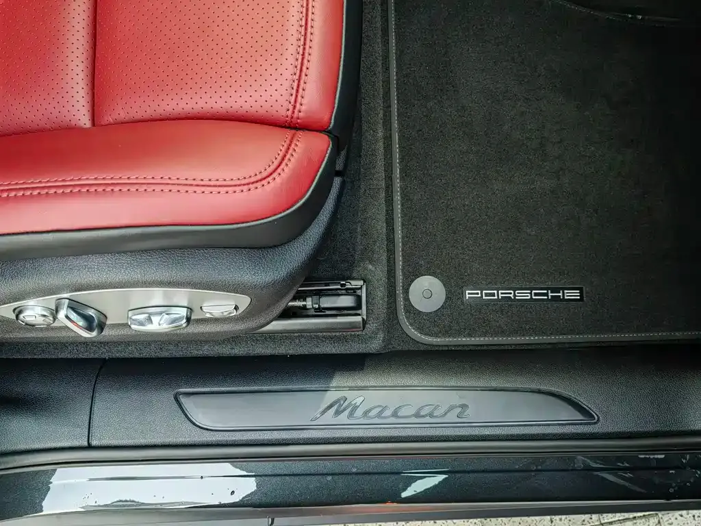 Porsche Macan — фото 10