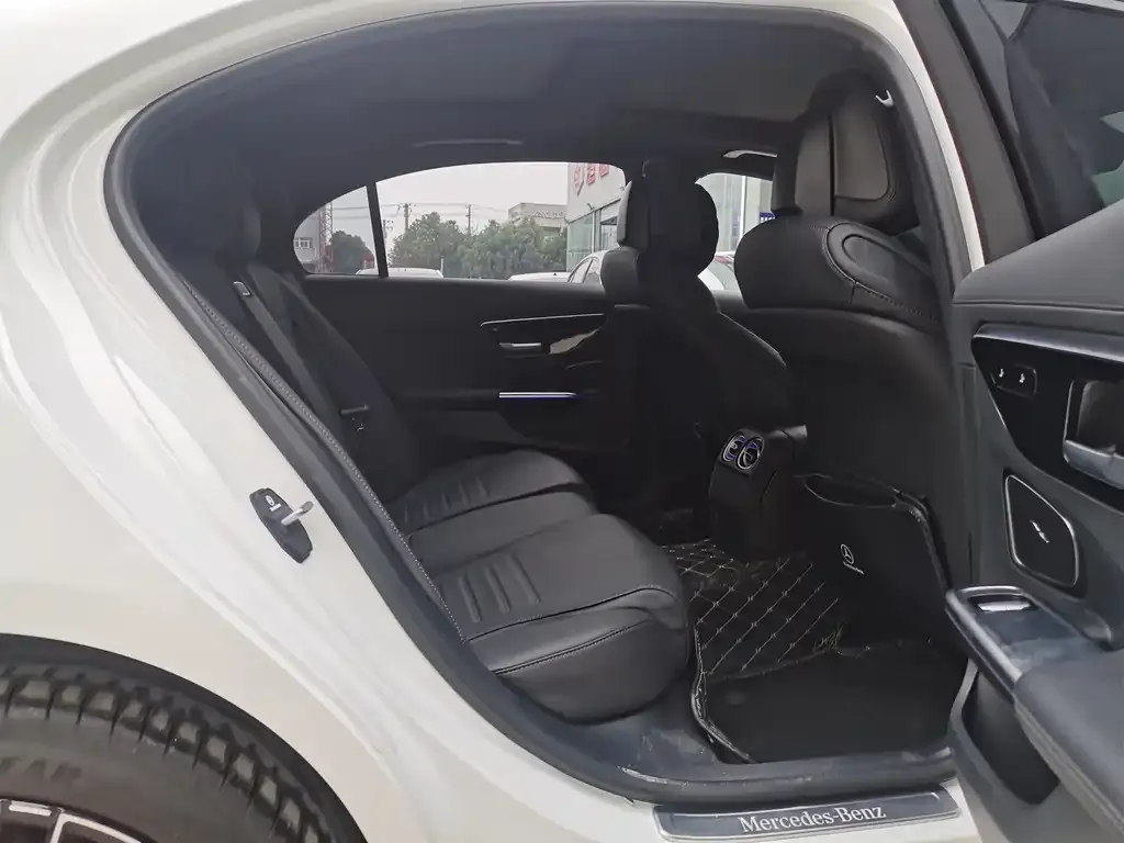 Mercedes-Benz C-Class 2025 из CN, фото 4