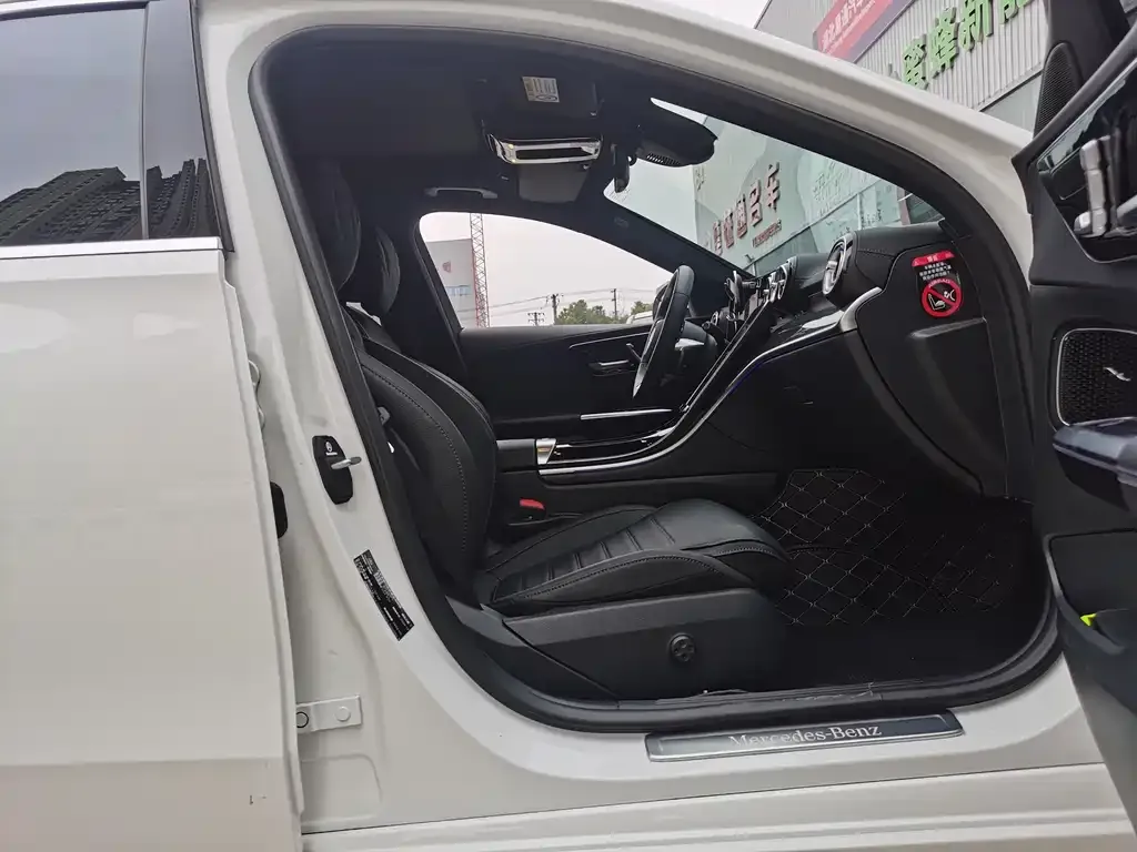 Mercedes-Benz C-Class 2025 из CN, фото 6