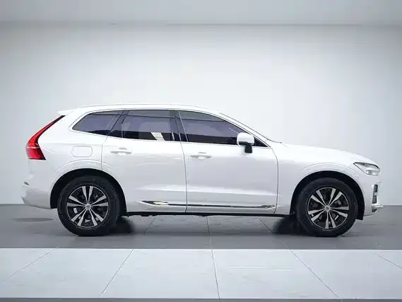 Volvo XC60 — фото 7