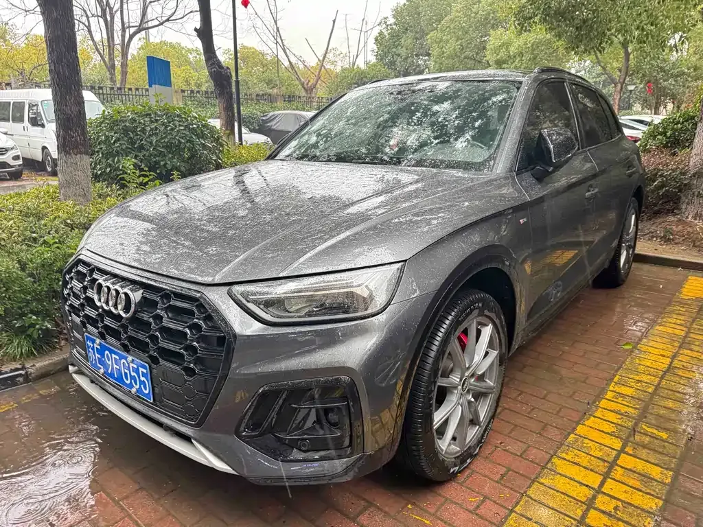 Audi Q5L 2022 из CN, фото 1