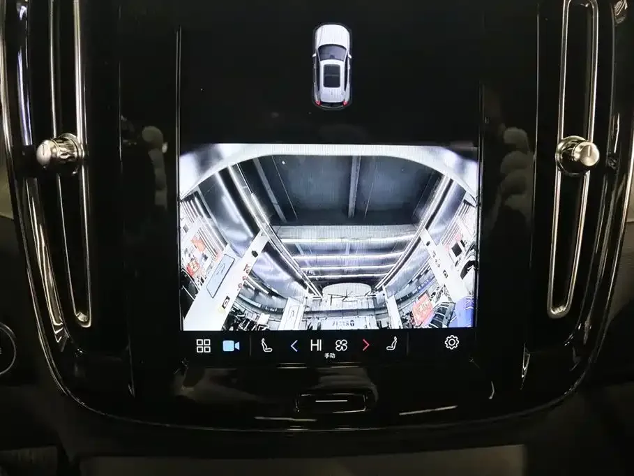 Volvo XC40 2024 из CN, фото 3