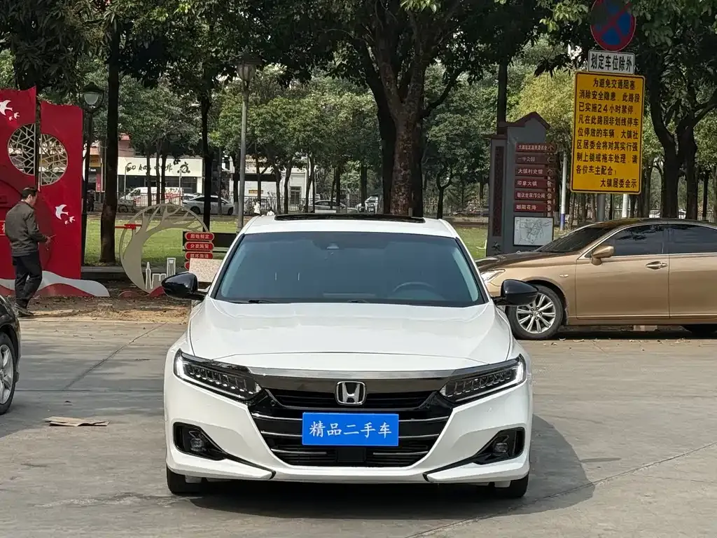 Honda Accord — фото 7