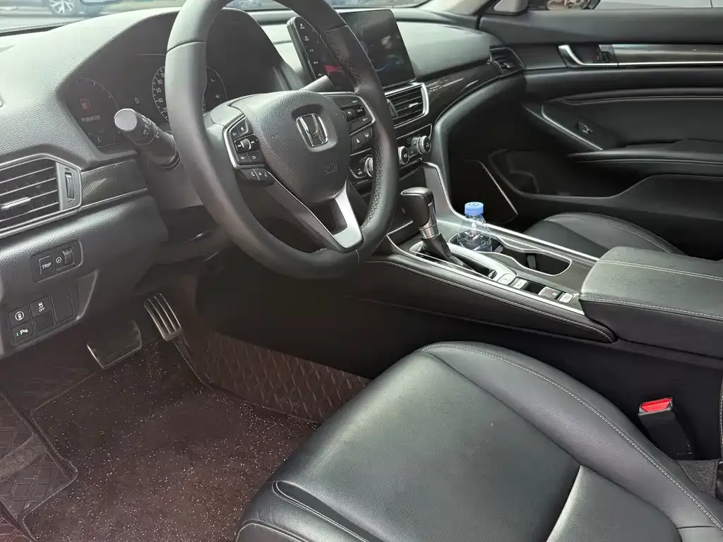 Honda Accord — фото 3