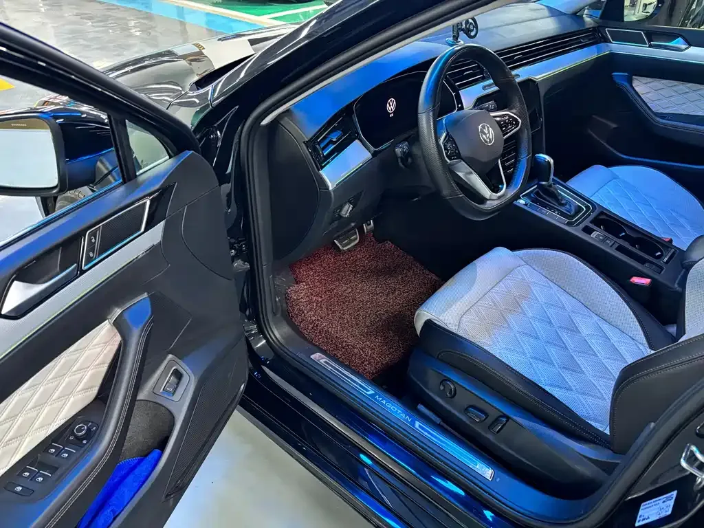 Volkswagen Magotan 2023 из CN, фото 8