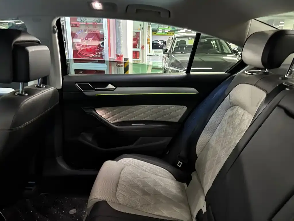 Volkswagen Magotan 2023 из CN, фото 7
