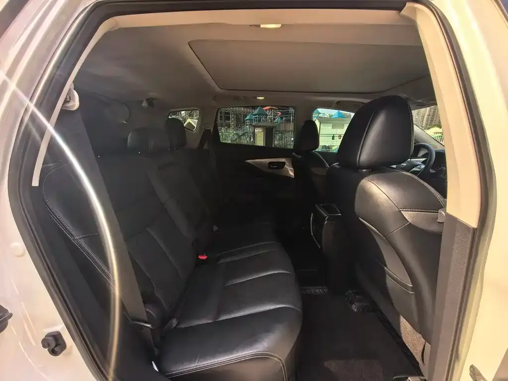 Nissan Murano 2023 из CN, фото 2