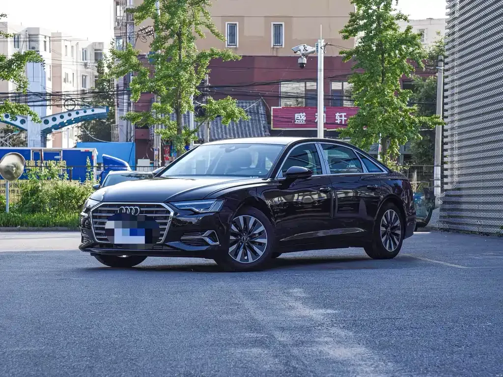 Audi A6L — фото 1