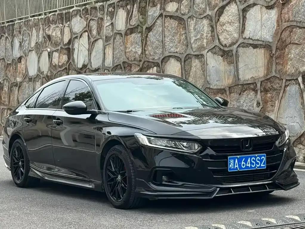 Honda Accord — фото 9
