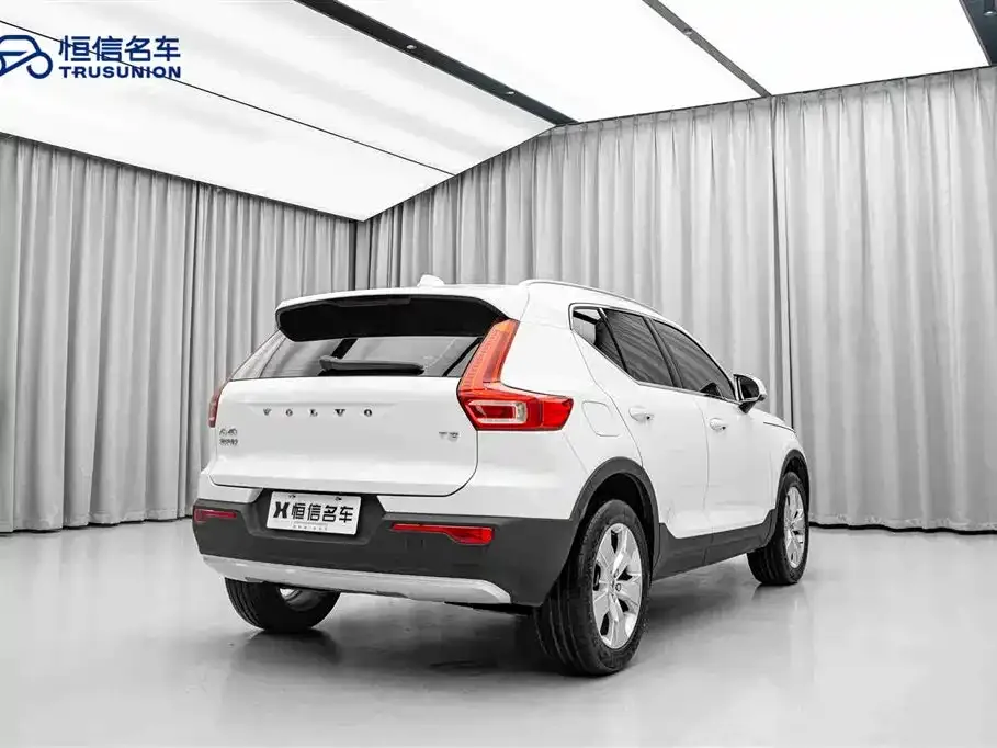 Volvo XC40 2021 из CN, фото 2