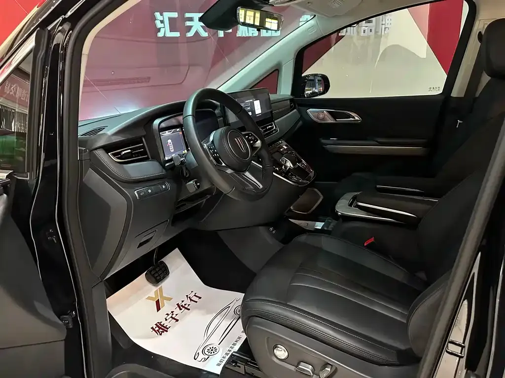 Hongqi HQ9 PHEV 2024 из CN, фото 2