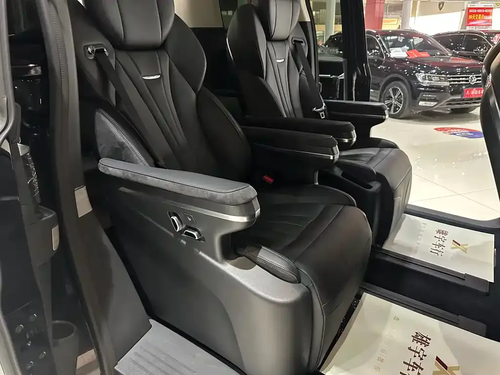 Hongqi HQ9 PHEV 2024 из CN, фото 7