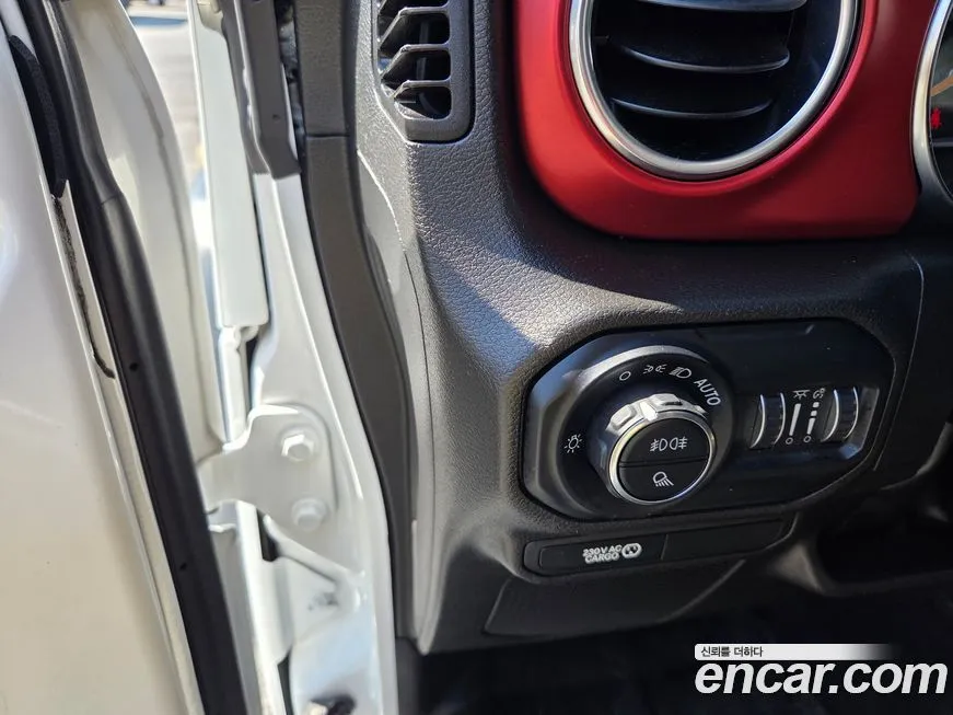 Jeep Gladiator 2023 из KR, фото 10