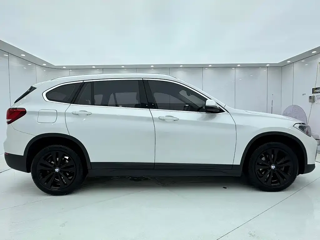 BMW X1 2021 из CN, фото 4