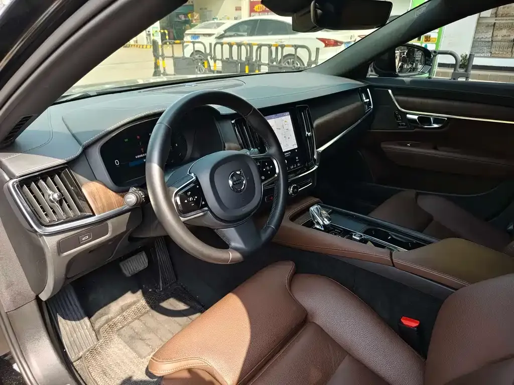 Volvo S90 — фото 6