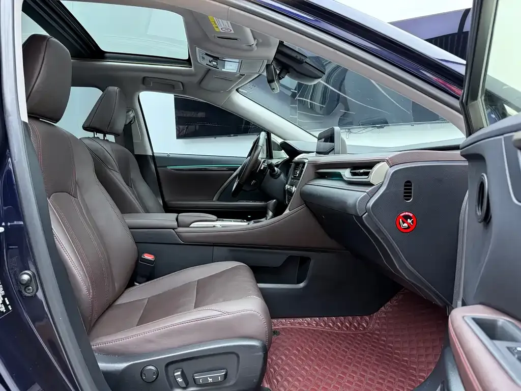 Lexus RX — фото 10
