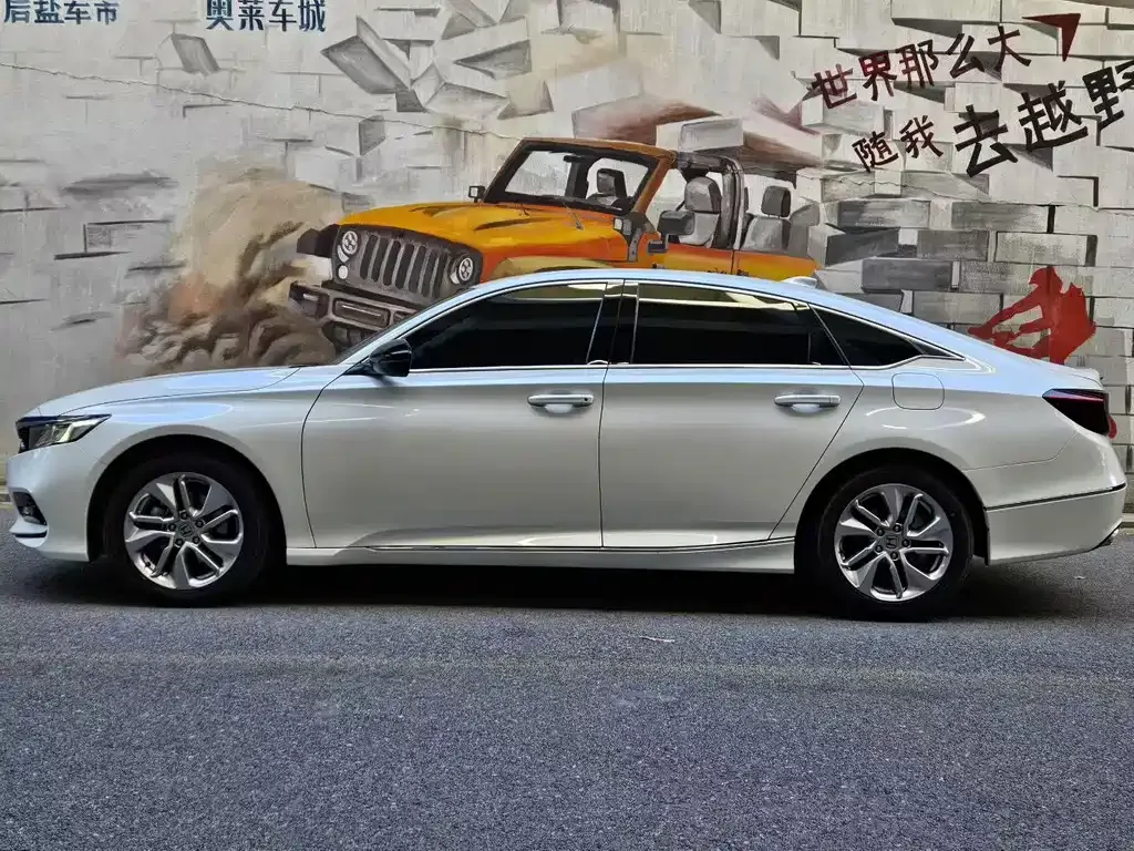 Honda Accord — фото 9