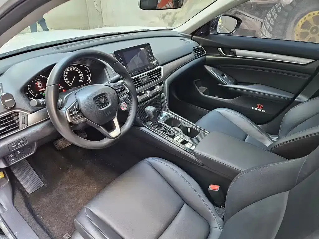 Honda Accord — фото 6