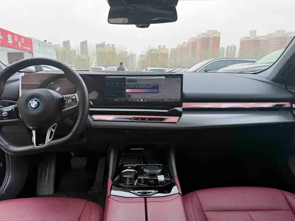 BMW i5 — фото 4