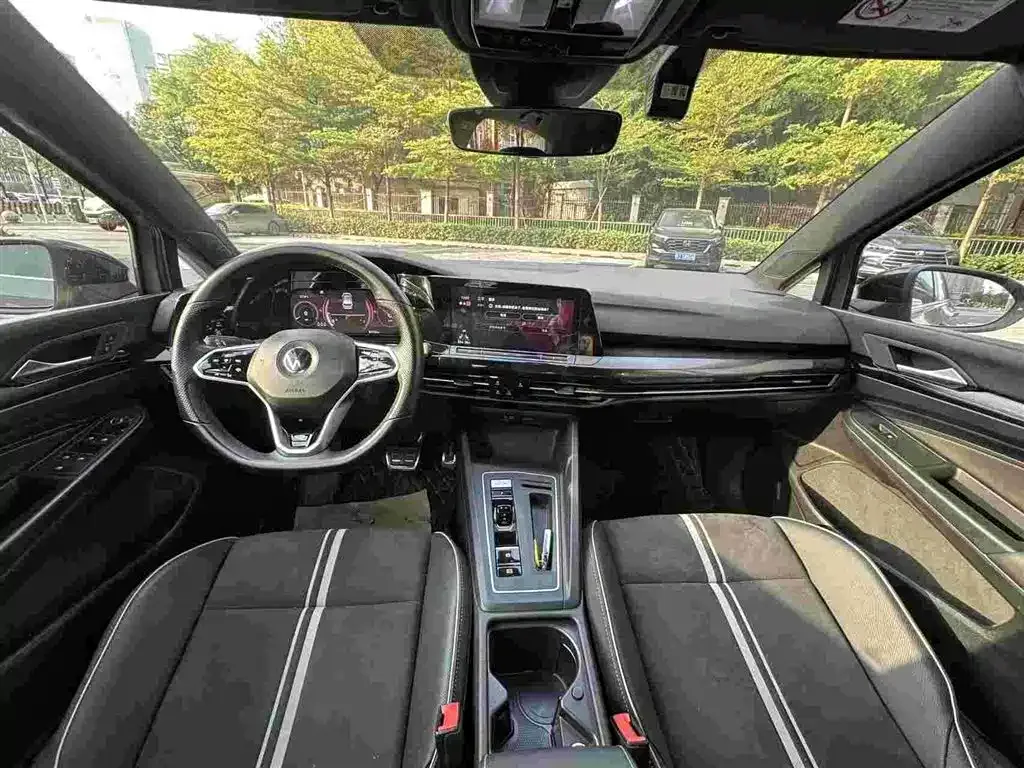 Volkswagen Golf 2021 из CN, фото 5
