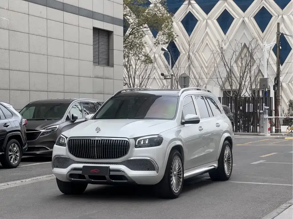 Mercedes-Benz GLS — фото 1