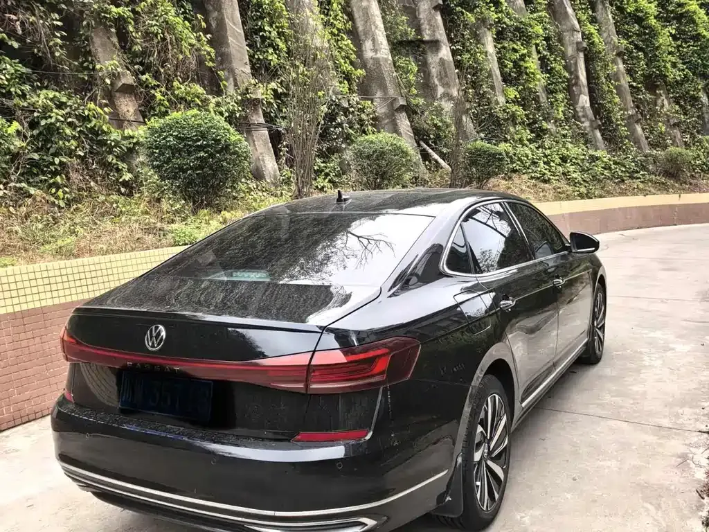 Volkswagen Passat — фото 7