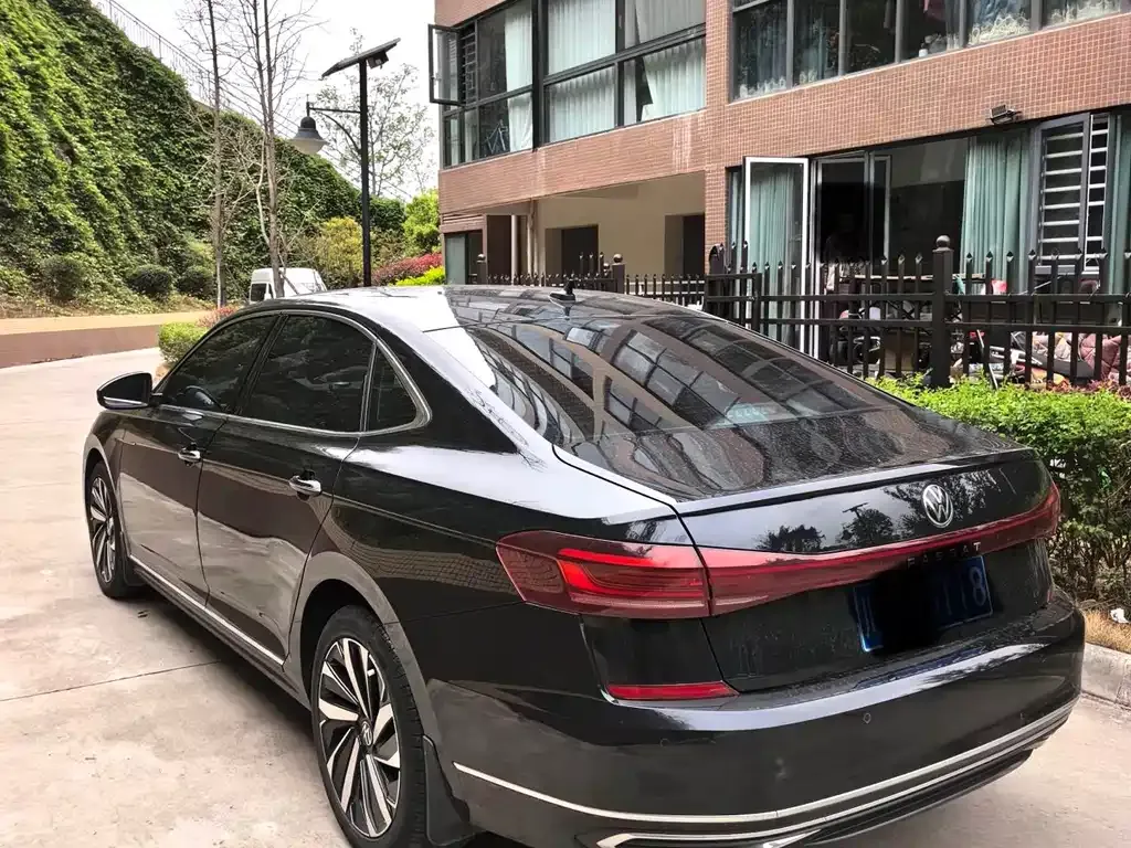 Volkswagen Passat — фото 5