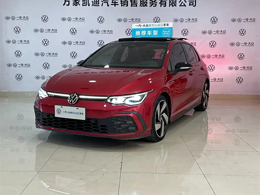 Volkswagen Golf GTI — фото 1