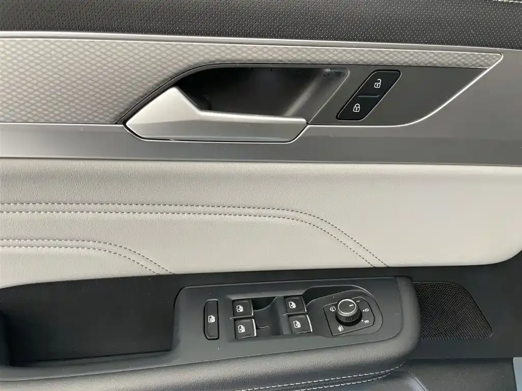 Volkswagen Tavendor 2023 из CN, фото 10