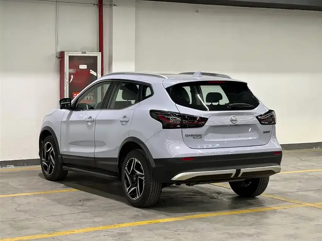 Nissan Qashqai — фото 10