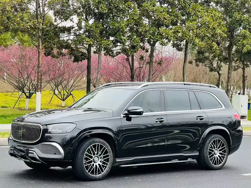 Mercedes-Benz GLS — фото 1