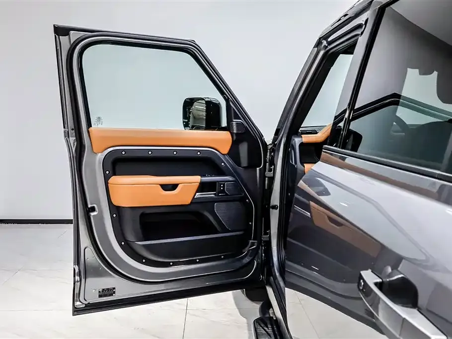 Land Rover Defender 2024 из CN, фото 6