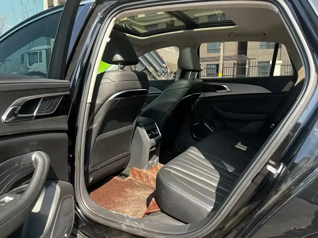 Hongqi H5 2024 из CN, фото 2