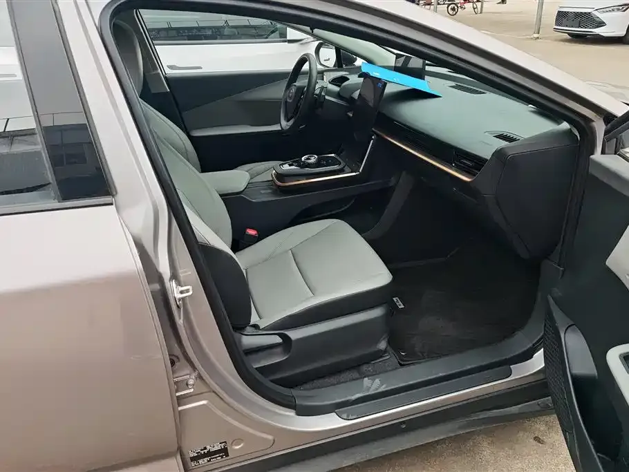 Toyota bZ3 2024 из CN, фото 7
