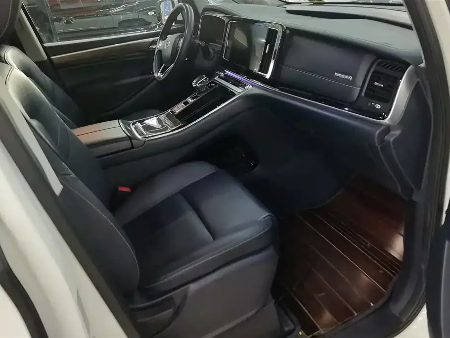 GAC Motor Trumpchi M8 — фото 10