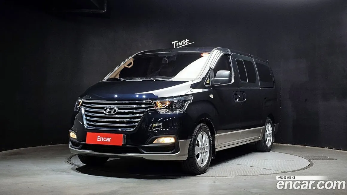 Hyundai Starex