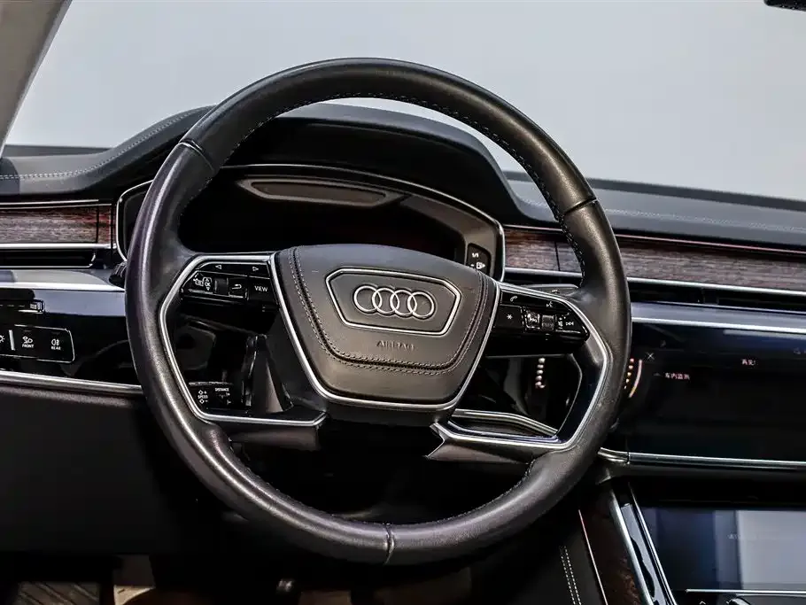 Audi A8 2024 из CN, фото 8