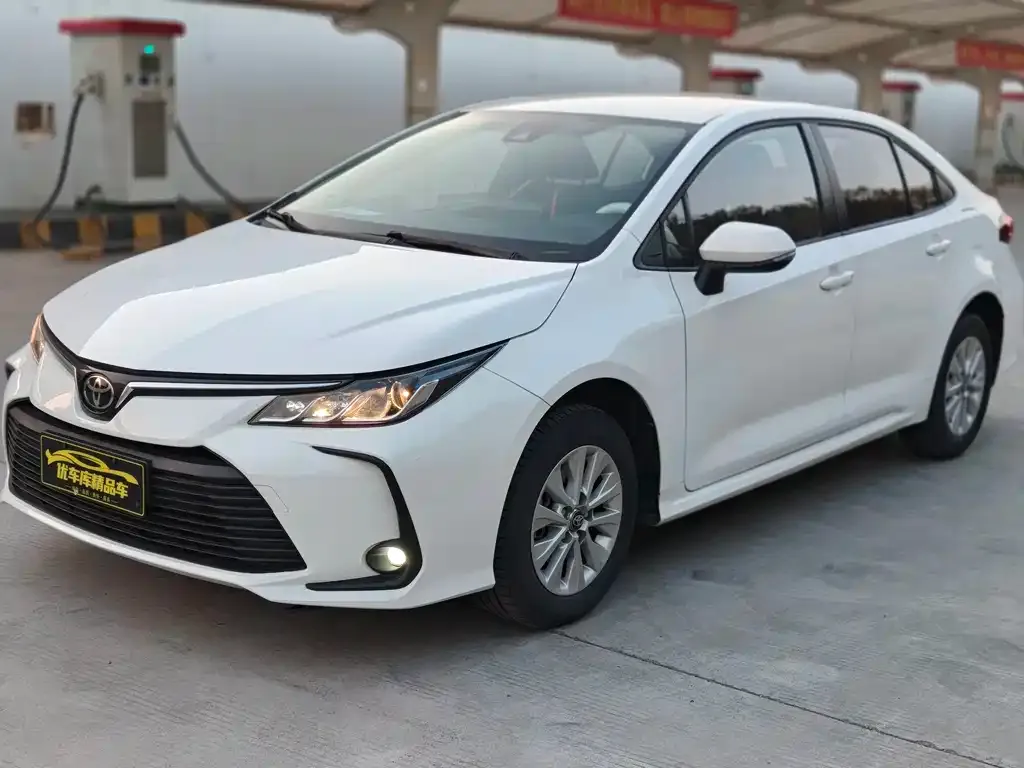 Toyota Corolla 2022 из CN, фото 1