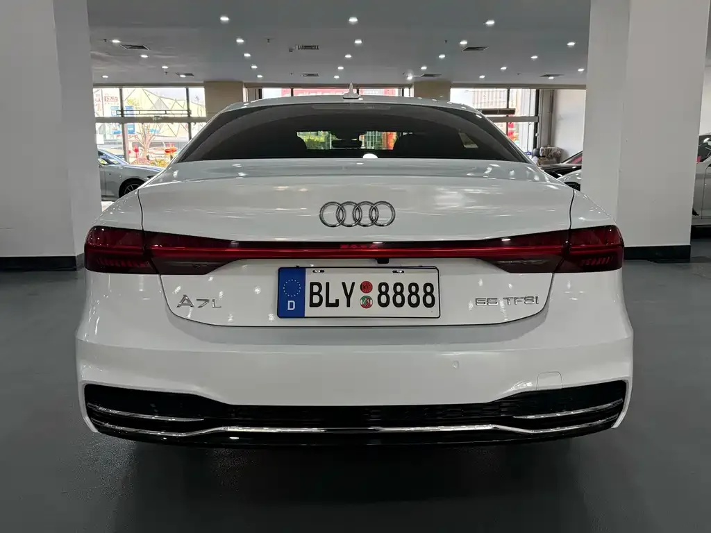 Audi A7L 2023 из CN, фото 4