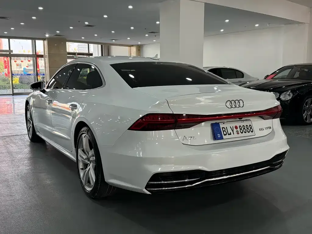 Audi A7L 2023 из CN, фото 6