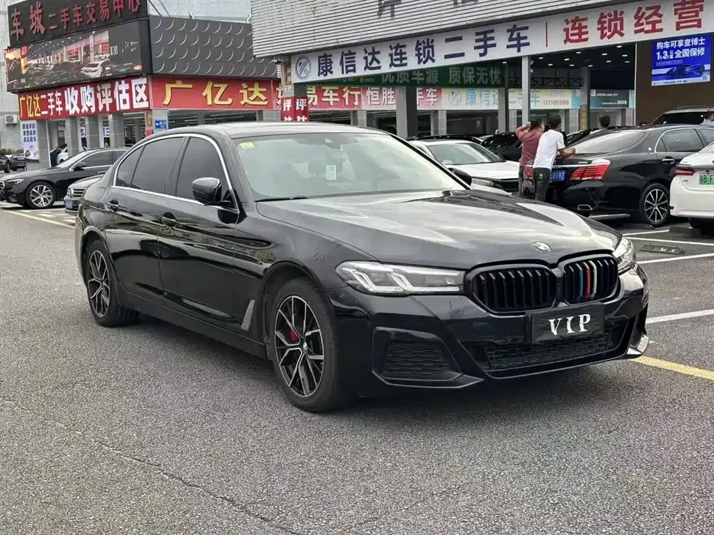 BMW 5 Series — фото 1