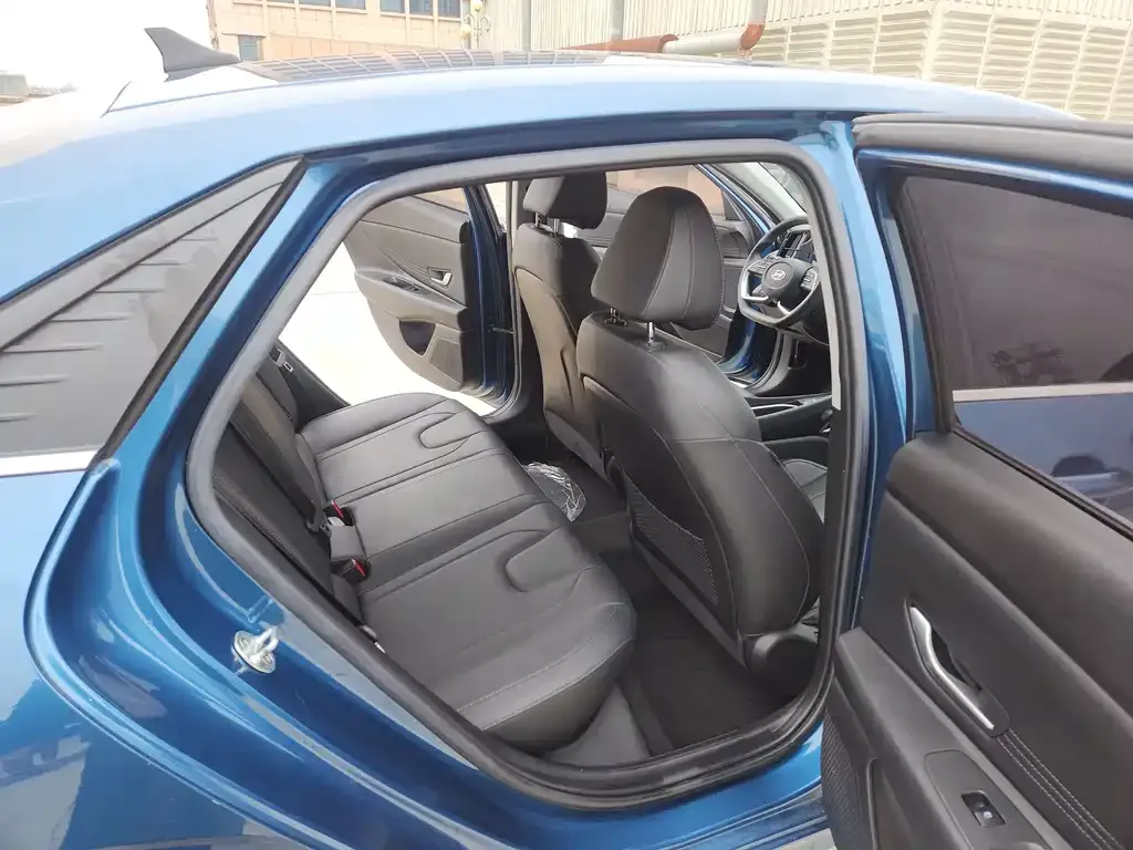 Hyundai Elantra 2022 из CN, фото 5