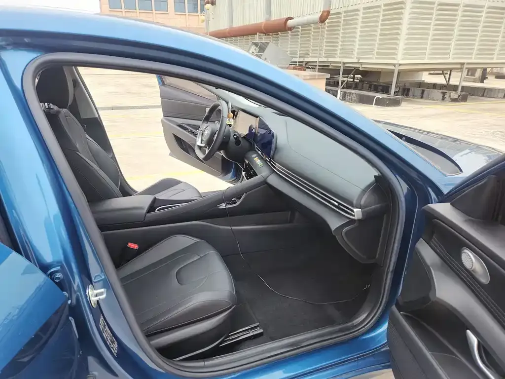 Hyundai Elantra 2022 из CN, фото 7