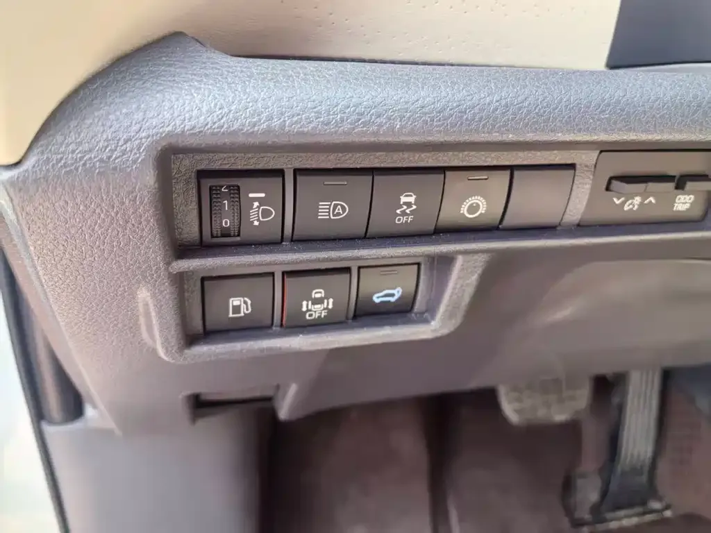 Toyota Sienna 2024 из CN, фото 4