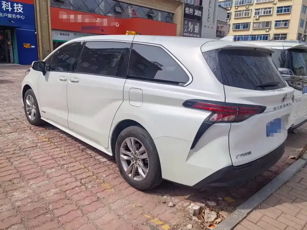 Toyota Sienna 2024 из CN, фото 7