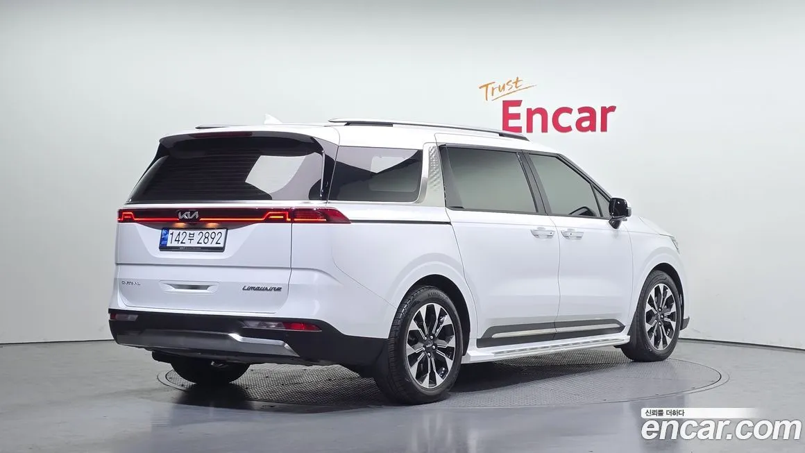 Kia Carnival 2023 из KR, фото 2