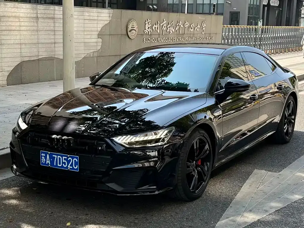 Audi A7L 2023 из CN, фото 1